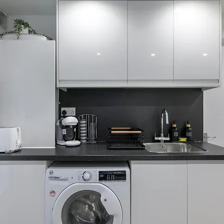 Flat In Queens Park London Exterior photo